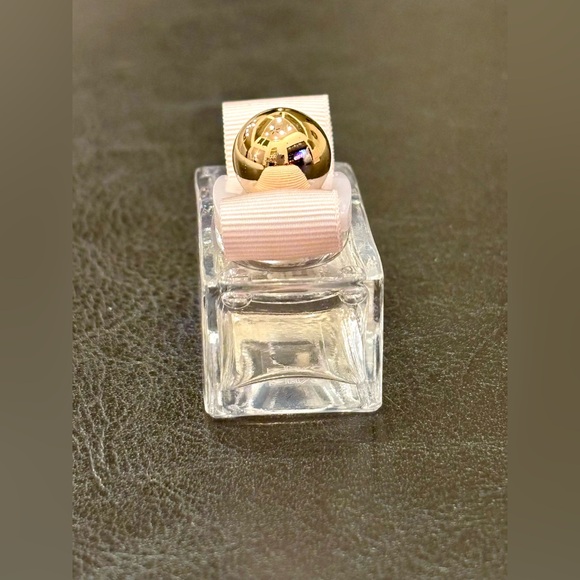 Ferragamo Signorina Eau De Parfum (0.17oz) NWT - Picture 9 of 10